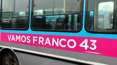 Vamos Franco 43 pintado en la línea 501 parta alentar a Franco Colapinto.