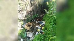 Quisiera ver si pueden publicar foto del río Luján por la contaminación del agua que el country El Aljibe está tirando desechos. De noche y de día es impresionante el olor que hay, también hay olor adentro de mi casa, es el olor a desechos. Fer..