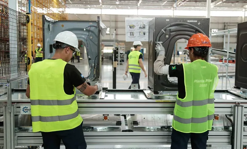 SIN MARCHA ATRS Whirlpool paraliz la produccin y no volver a reanudarla