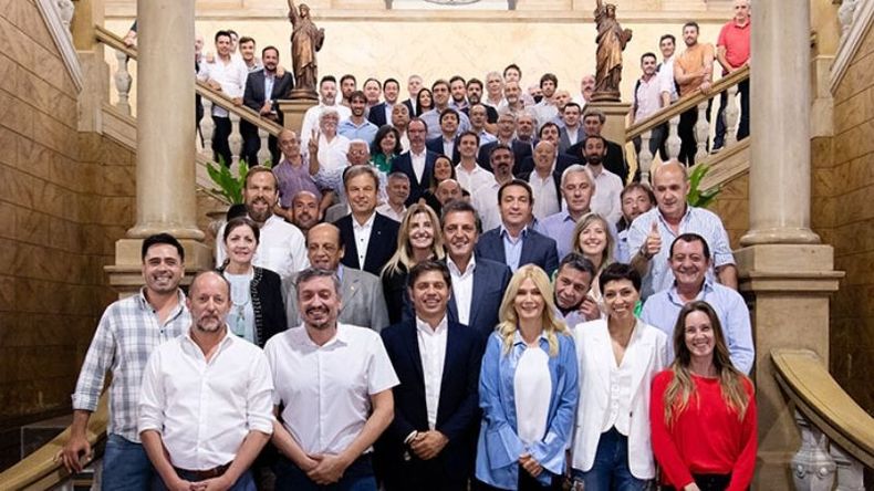 REUNIÓN. Los intendentes bonaerenses se encontraron el miércoles con Kicillof..