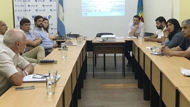 ENCUENTRO. Ayer, concejales escucharon a los representantes de AySA..