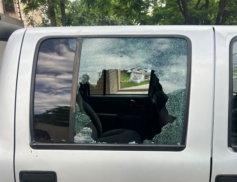 Buenos días nuestro robo de cada semana, nuestro barrio está primero en inseguridad. Lo bueno es que no nos dejan aburrir. Vivimos en tensión. Estamos a una cuadra del Paseo Champagnat. Sandra Crespo.