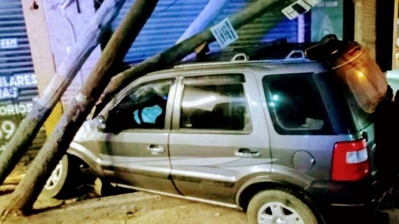 El conductor debió ser trasladado al hospital Sanguinetti a causa de los politraumatismos que sufrió. .