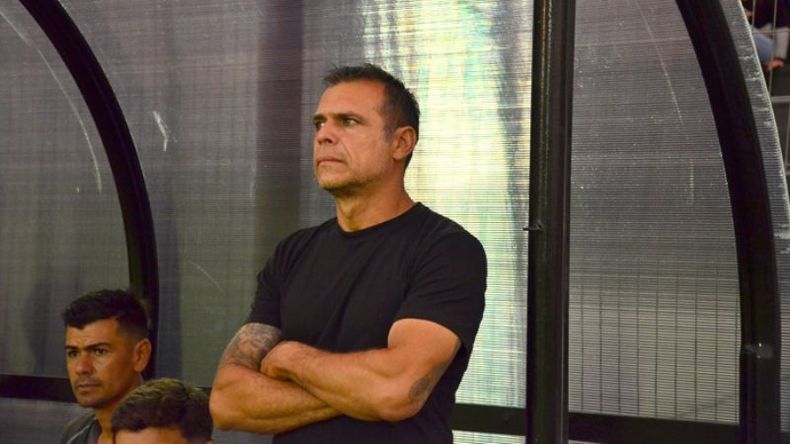 SERIO. Desilvestri se fue preocupado por el rendimiento del equipo. .