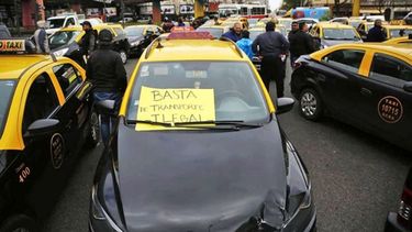 Pilar a Diario | PIQUETES. Los taxistas se movilizaron el jueves a 10 puntos de CABA..