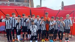 CONTUNDENTE. La categoría 2011 de Real Pilar goleó 5-1 a Los Andes como visitante.