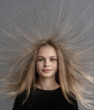 Por qué algunas personas están cargadas con electricidad estática y dan patadas Por qué algunas personas están cargadas con electricidad estática y dan patadas