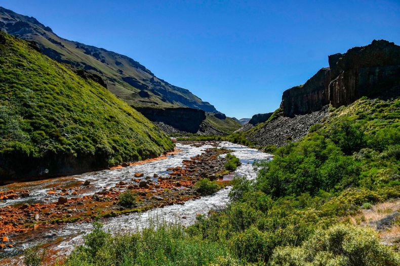 El Parque Copahue es la mayor área protegida. (turismoargentino.net)..jpg