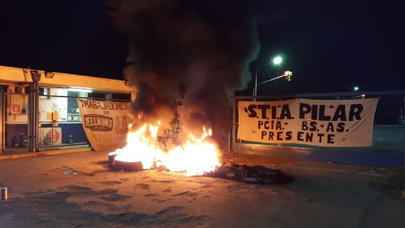 La medida de fuerza comenzó en la noche del lunes..