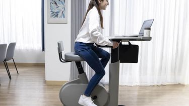 el escritorio para bicicleta fija que acer presento en el ces 2023