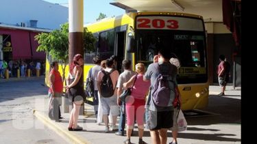 Víspera. La actividad en la terminal de colectivos, ayer por la tarde..