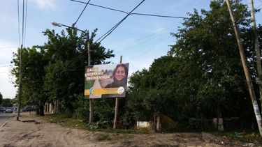 Bronca por calle de tierra que se anuncia como pavimentada