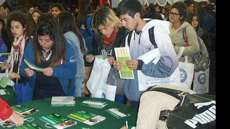 DEMANDA. Gran cantidad de alumnos pasan cada año por Expo Educativa.