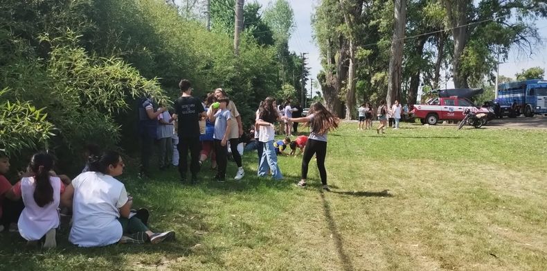Evacuación en la Escuela 8, ubicada sobre la Ruta 28.&nbsp;