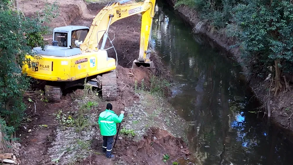 PARA PREVENIR. Parte de los trabajos que se realizan en arooyos del distrito.
