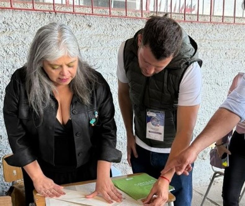 El concejal de Pilar Iv&aacute;n Giordano fue veedor en las elecciones presidenciales de Chile.