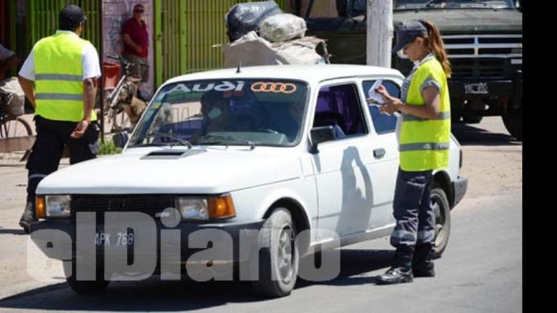 El operativo de ayer se montó en la Ruta 26. Pararon autos y sobre todo motos..