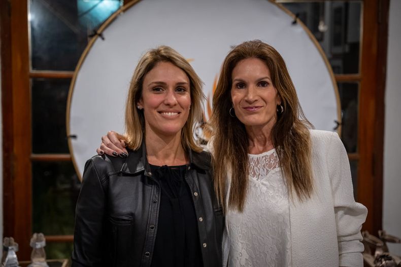 Noelia Fernández Muñoz y Soledad Linares, las creadoras de Versabundia.&nbsp;