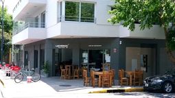 El restaurante que sólo contrata jubilados