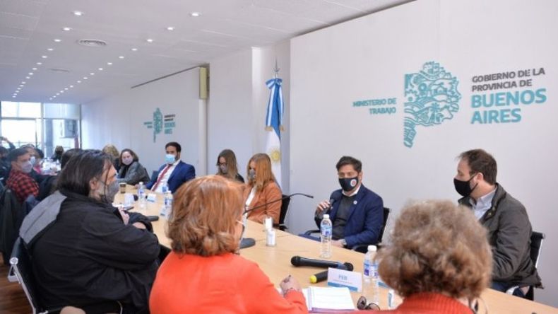 PARITARIAS. Los docentes buscan fijar el piso para los próximos aumentos de salarios..