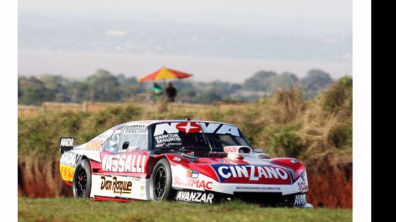 Se mejoraron los tiempos del viernes y Rossi pasó del 2º al 9º lugar en la clasificación..