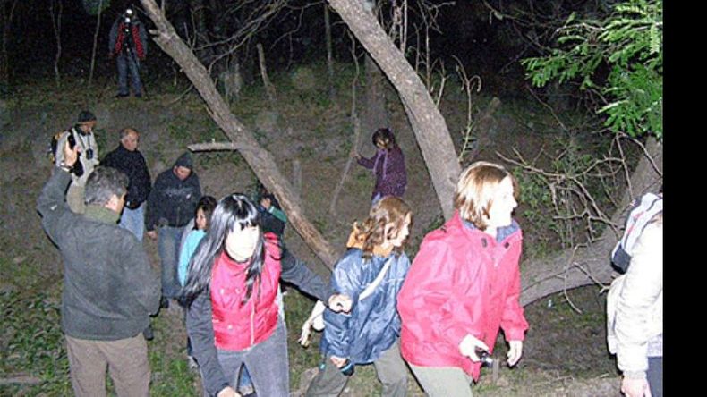 Las caminatas a la luz de la luna llena, ya son un clásico en la Reserva..