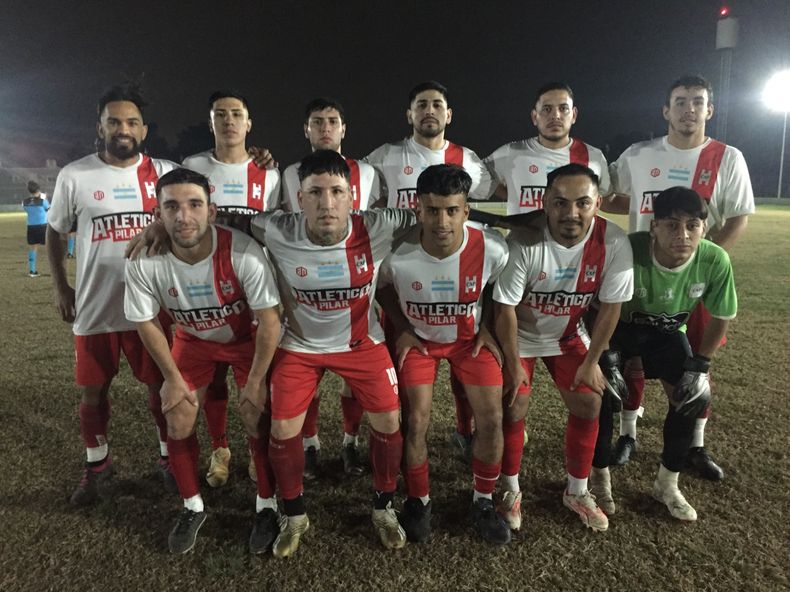 PUNTAZO. La formación de Atlético Pilar que le robó un empate 3-3 a Falucho.
