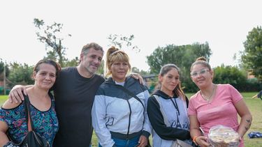 PASCUAS CON VECINAS. Achával visitó el club El Rocío de Manuel Alberti.