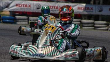 REFLEJOS. A pura maniobra, Carreira llegó 5º en el kartódromo porteño..