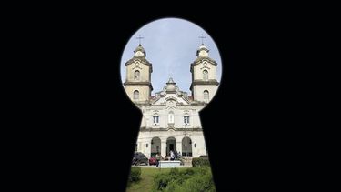 Los tesoros de la Iglesia de Pilar en un recorrido de cinco estaciones