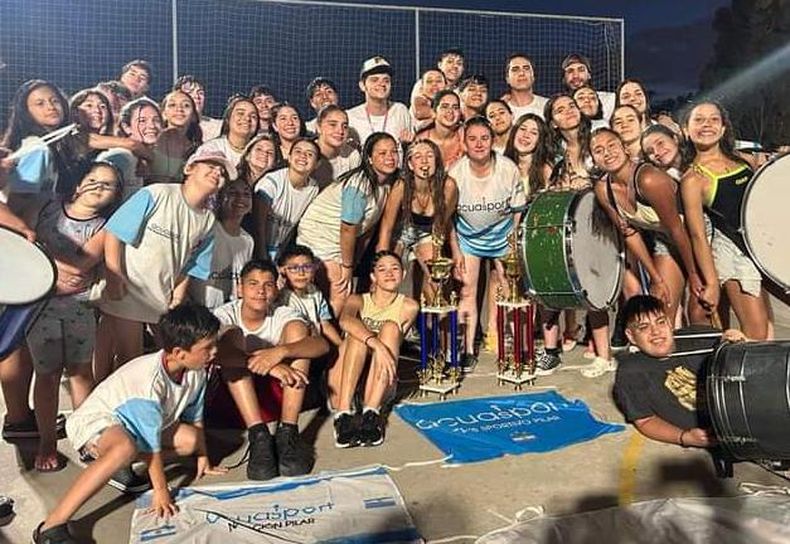 CAMPEONES. Los integrantes de Infanto-Juvenil ganaron su categoría y la general.