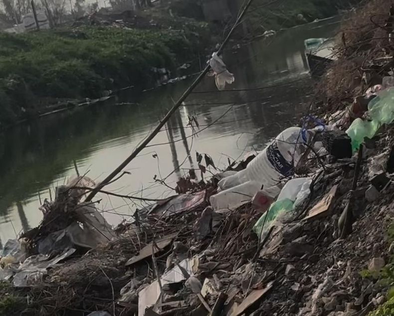Tito apunta a la Provincia por el avance de la contaminación en cursos de agua.&nbsp;