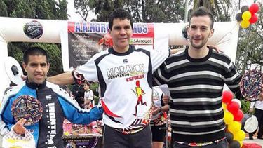 PODIO 8K. Comba ganó la general, custodiado por Almeida (3º) y Gutiérrez (2º)..