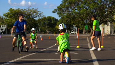 escuelas que ensenan a andar en bicicleta en argentina: ya funcionan en 10 ciudades