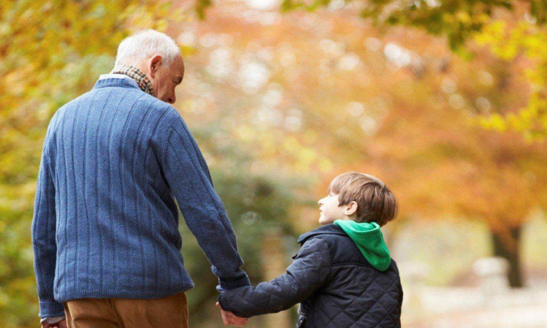 Existen también el Día del Abuela y de la Abuela. (FrrePik)..png