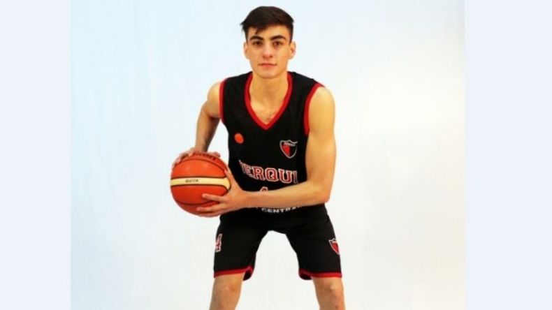 Nehuén Alvite (16) fue clave en la levantada del tercer cuarto..