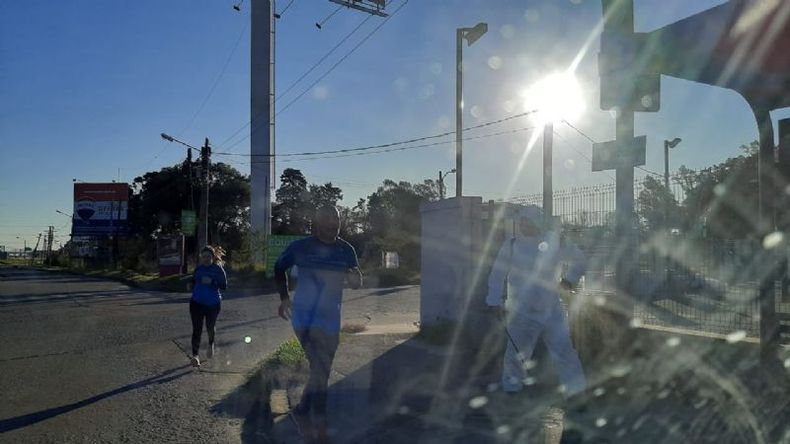 A PLENO SOL. La imagen se registró esta tarde..