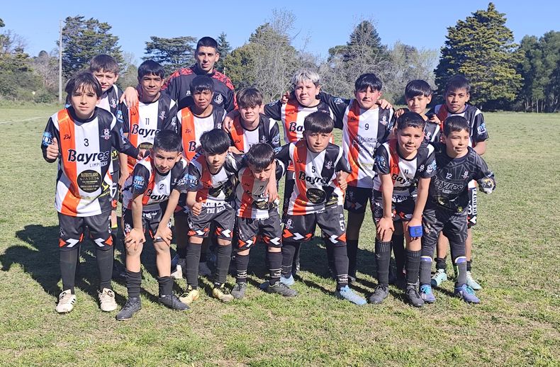 La categoría 2013 de Peruzzotti que juega en el torneo LAFFI.