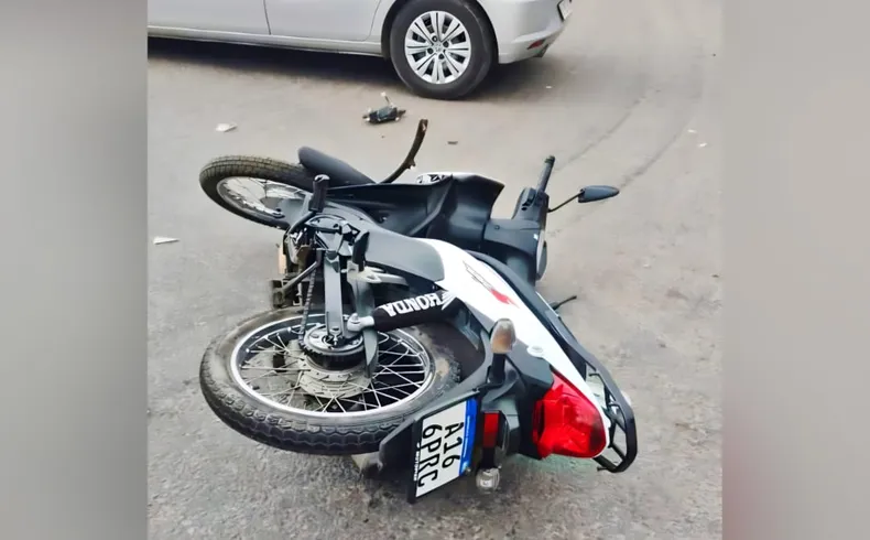 ACCIDENTE. La moto de la víctima quedó tendida en el asfalto, sobre la Ruta 8