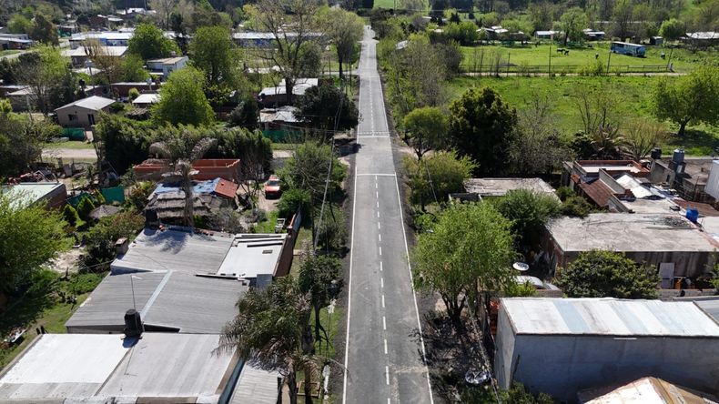 DESDE EL AIRE. Los nuevos asfaltois del barrio Luchetti, de Manzanares.