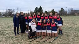 A SAN PEDRO. La formación de la categoría Sub 16 de Deportiva Francesa de hockey.