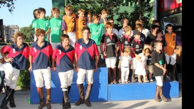 Menores, el sábado. El Nacional de Menores de Polo, que había sido postergado por lluvias, se disputará este sábado en Pilar. El certamen formativo tendrá 4 categorías: Minis (hasta 9 años); Menores (hasta 11); Mayores (hasta 14) y Juveniles (hasta 16)..
