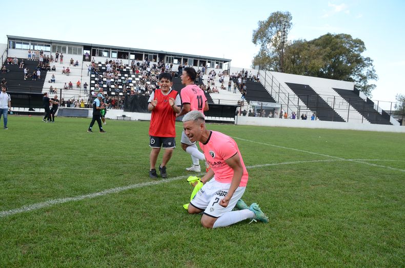 GOLEADOR. Toda la emoción de Rodrigo Hernández tras conseguir la clasificación.&nbsp;