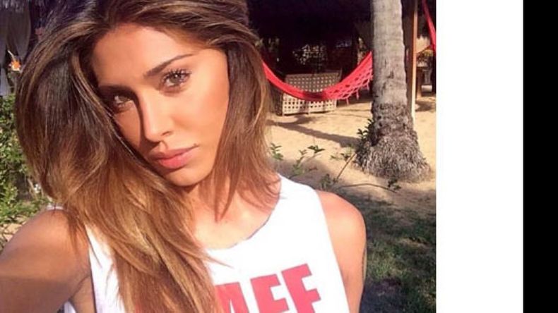 • En 2011 y 2012 condujo el famoso festival de la canción de San Remo, en Italia. Tiene su propia marca de ropa. Vive en Milán. • 2,5 Millones de seguidores en Facebook tiene Belén Rodríguez en su página oficial. • Según un sondeo, ocupa el 9º lugar en el ranking de los argentinos más citados por los italianos..