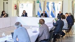 REUNIÓN. El presidente recibió a los expertos en el la residencia de Olivos..