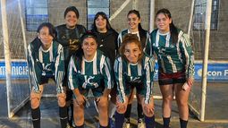 CAMPEONAS. La Tierrita ganó de punta a punta la Copa de Oro de forma invicta.