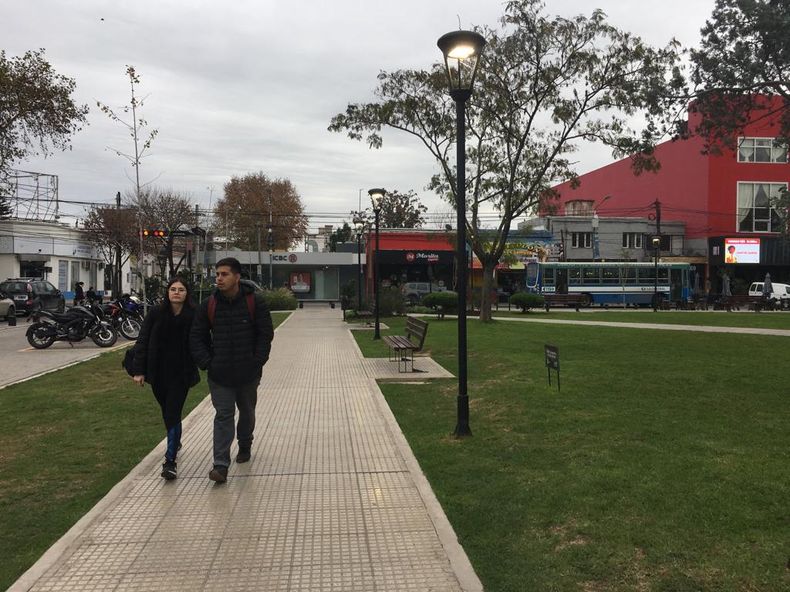 El Servicio Meteorológico Nacional anticipa posibles lluvias en Pilar durante este fin de semana, con altos índices de humedad.