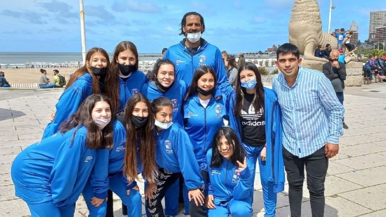 Equipo Sub 17 del básquet de Presidente Derqui..