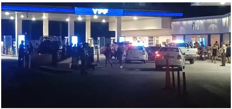 El crimen tuvo lugar en una estación de servicio de Lavalle y Teodoro Fels, en Zárate. Foto: Noticias Argentinas.