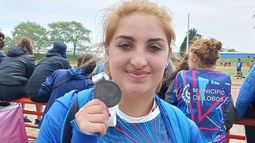 Iara Chionetti, Plata en Disco. .